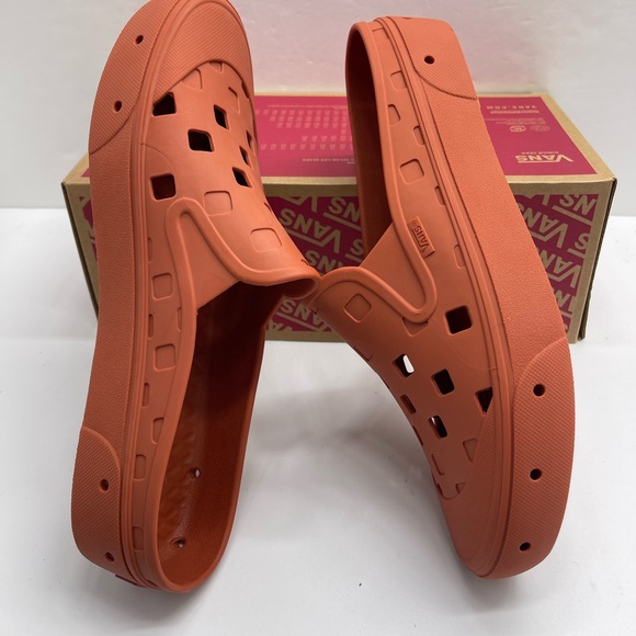 Vans Slip-On Mule Trk
Burnt Ochre
VN0005V8GWP Orange Slip-On Shoes Sneakers - Picture 10 of 16